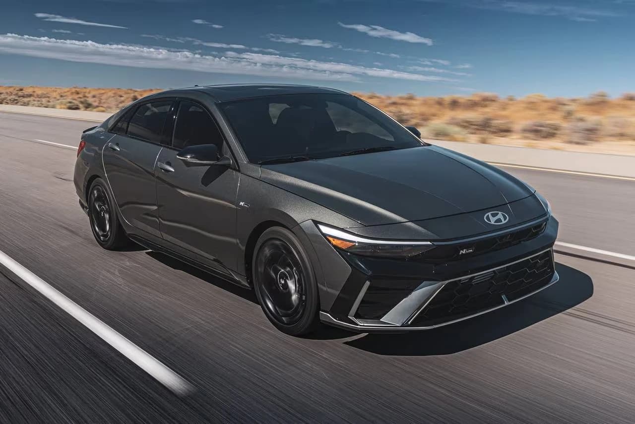 The difference between a full and semi-full Elantra